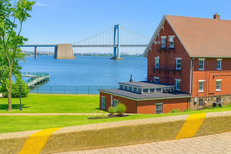 Bayside, NY